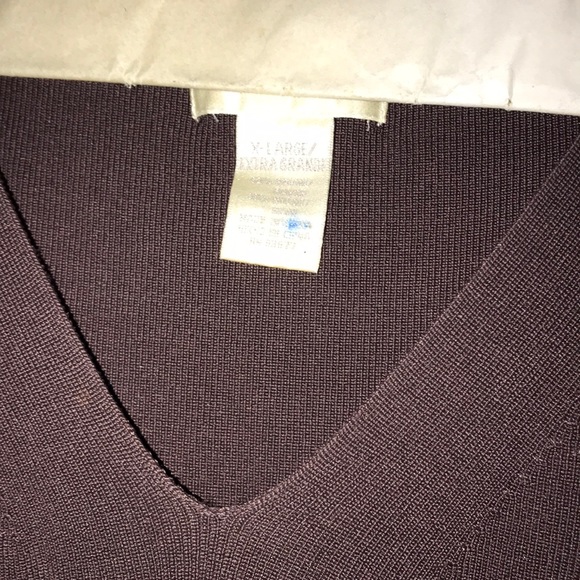 Women’s V-Neck Top - Picture 2 of 4